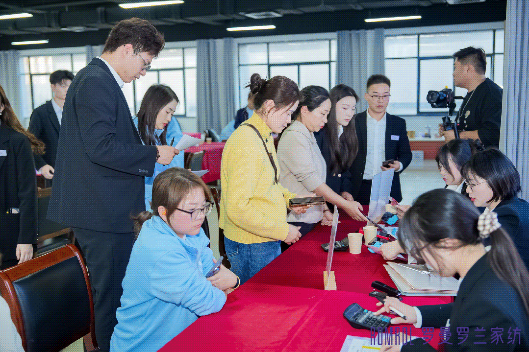 1765175036962918.gif 10.gif